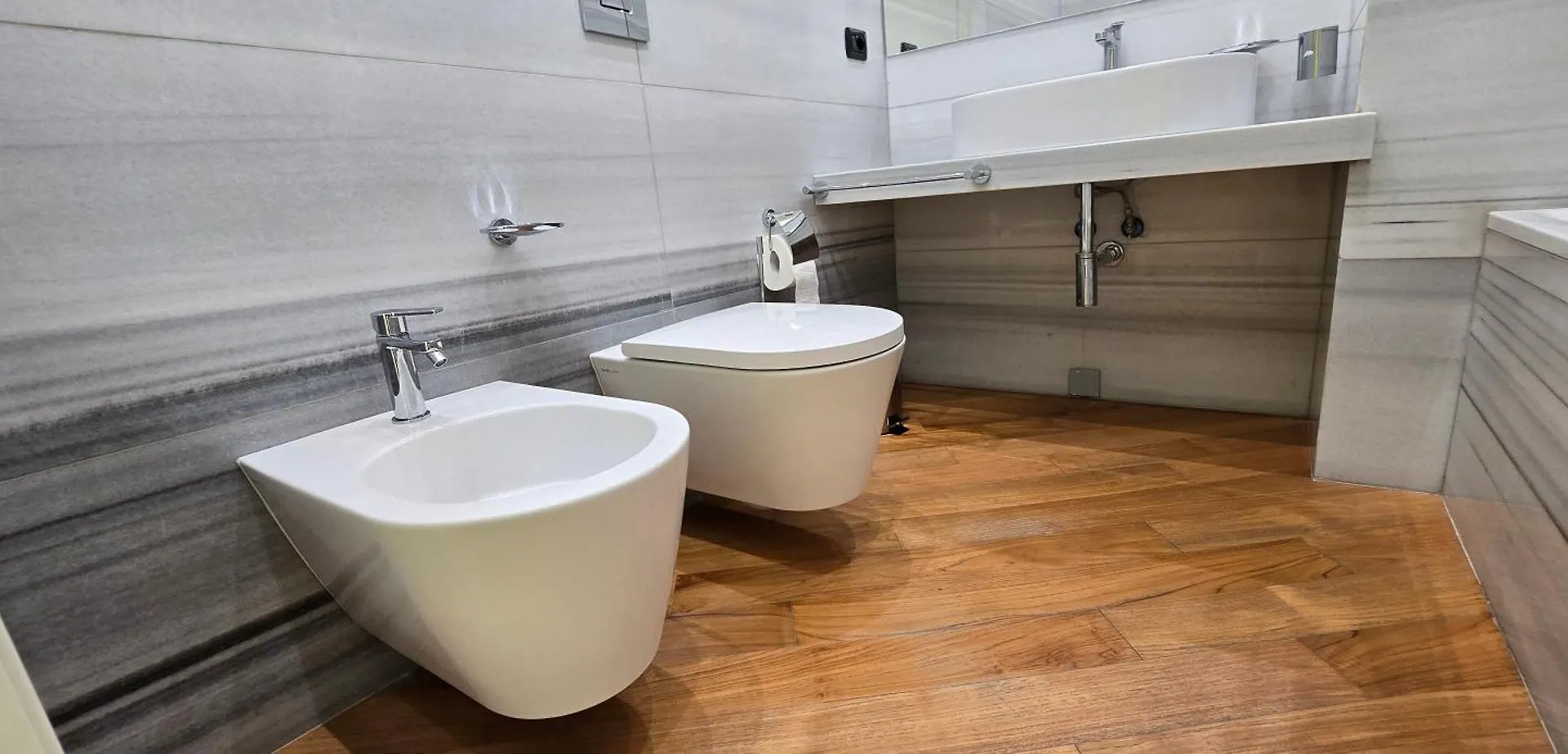 Clohouse Apartment Rome Italy